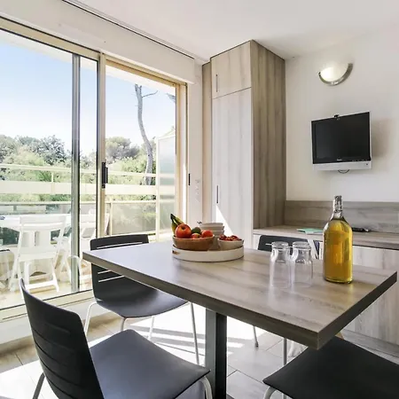 Pierre & La Corniche D'or 3*